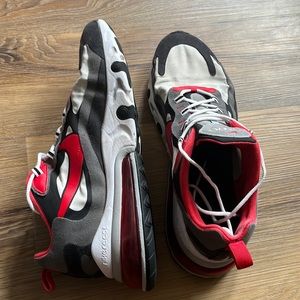 Nike Airmax 270 React